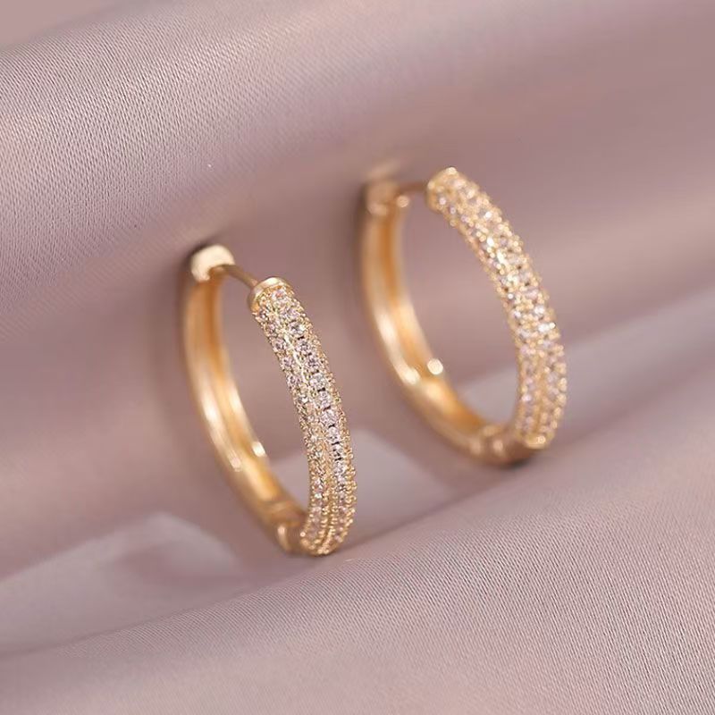 Luxury Zircon