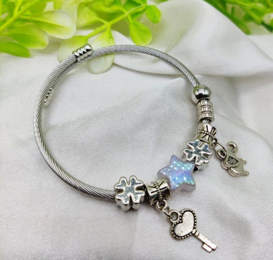 Pendora charm